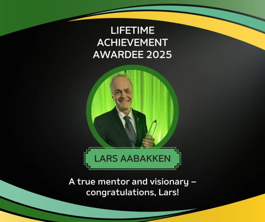 Black and Gold Modern Best Employee Facebook Post